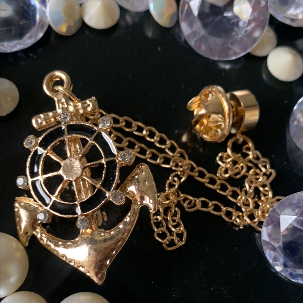 Gold Tone Anchor Chain Brooch